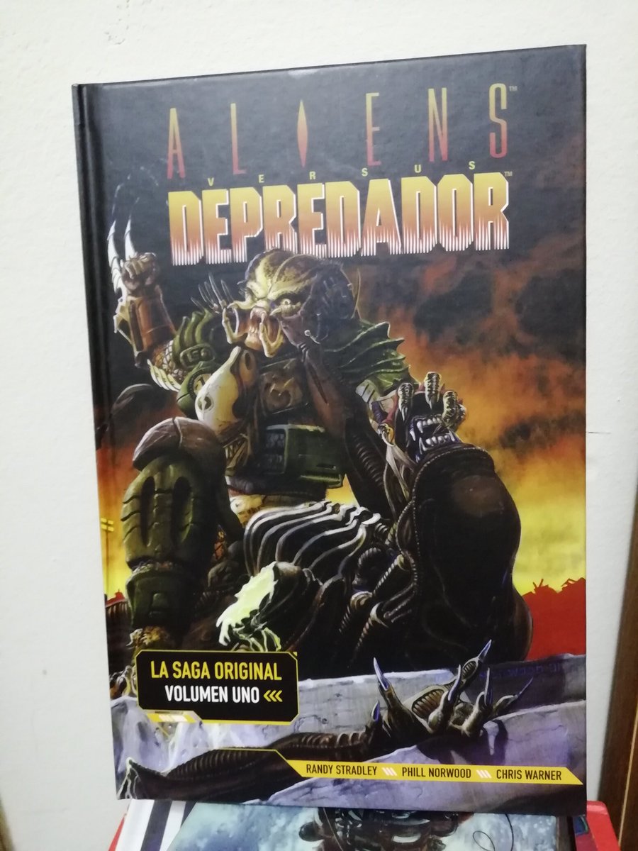 christianpuc's tweet photo. Tremendo arte 👍 la historia de la protagonista Machiko Noguchi una ejecutiva en una colonia ganadera es brutal 👏 Aliens versus depredador la Saga Original #randystradley #phillnorwood #chriswarner @NormaEditorial super recomendable a los amantes de #aliens #depredador #bdnet https://t.co/exUV7sTGWG