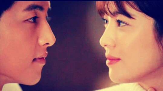 Lytbearer's tweet photo. #SongSongCouple no more...what went wrong between #SongHyeKyo and #SongJoongKi 😞😢😒20mos is #tooshort #fallinoutoflove https://t.co/AzPgpIpis0