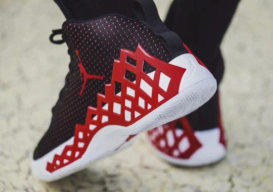 Sneakercon37's tweet photo. The Jordan Jumpman Diamond Mid Will Make Its Global Debut On July 1st
https://t.co/TdAcZSwo6G https://t.co/R9mIxEJfF0