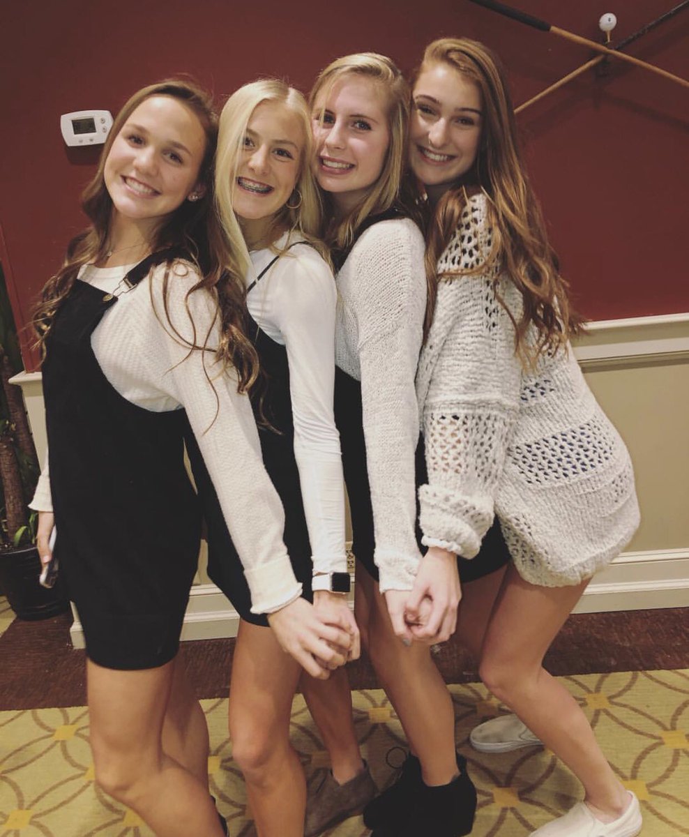 kmitchell230's tweet photo. happy birthday lily love u<3 thanks for everything !! @LilyKiefer https://t.co/xiRDxEgRuf