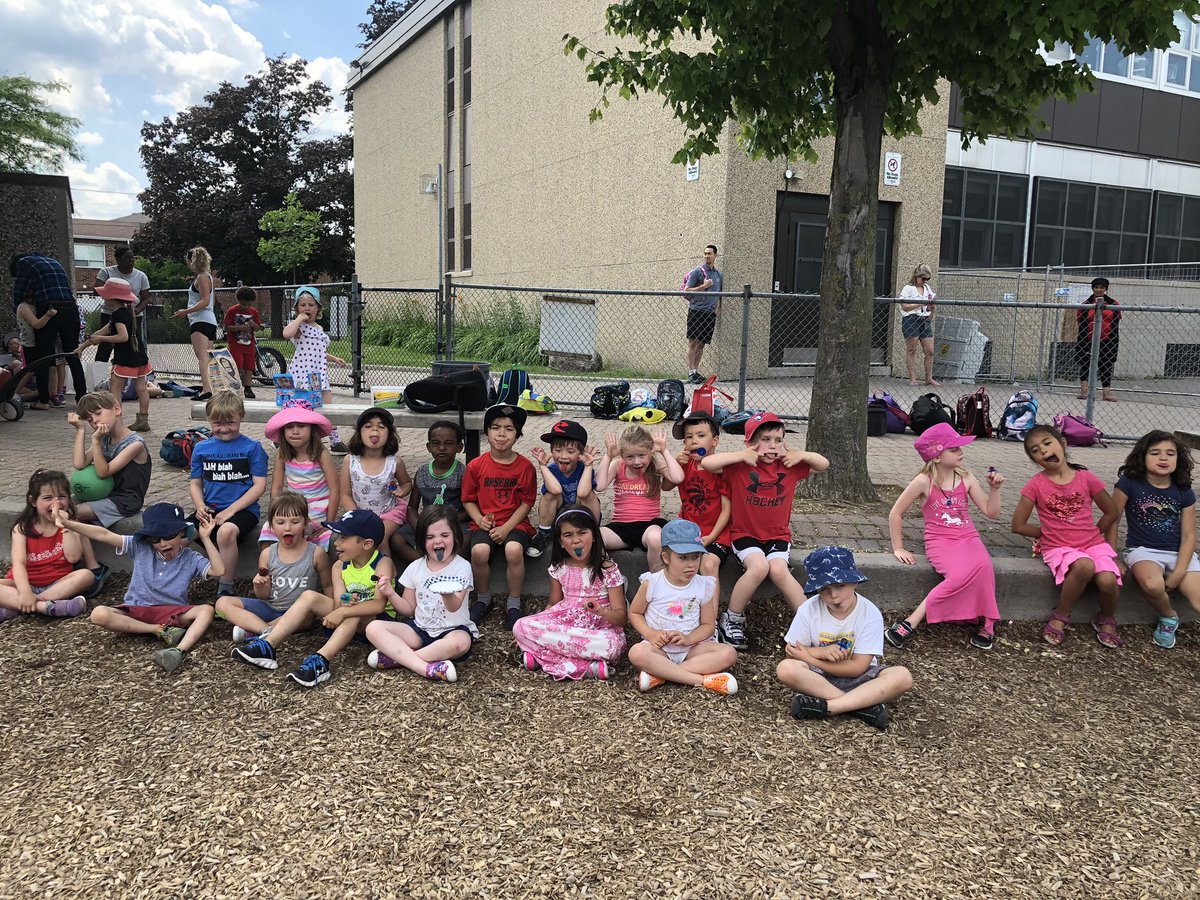 These kiddos are so ready for the summer!!! #yearend #outdoorparty @tdsb @tdsb_selwyn #kindergarten