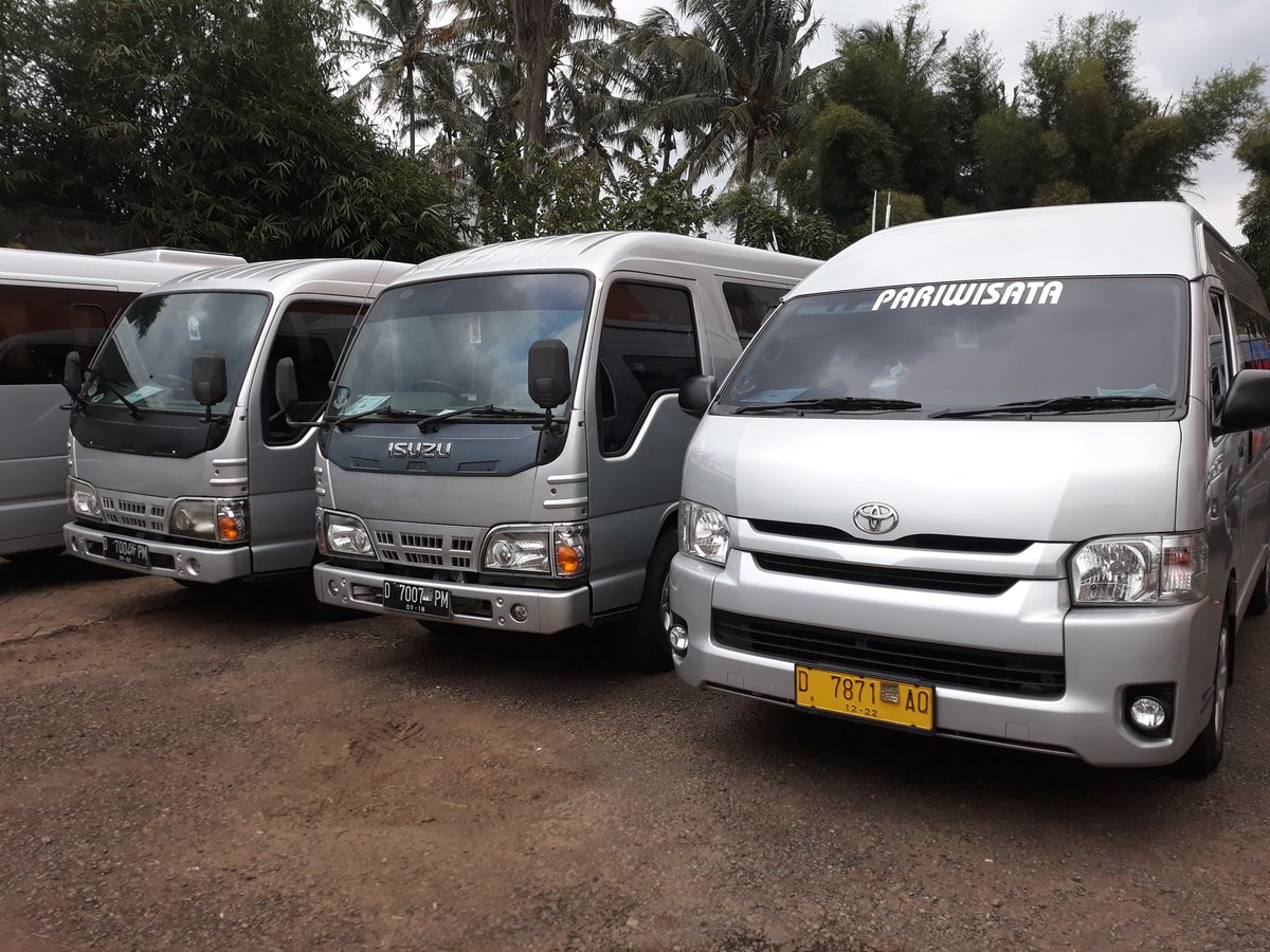 Valensi41's tweet photo. sewa elf dan hiace bandung https://t.co/mk9bWn69CT