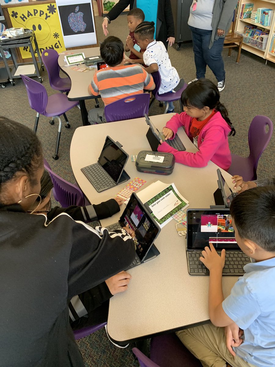 MsAyersGrad's tweet image. From dancing with @SwiftPlayground MeeBot to synthesizing learning in @Schoology discussion posts. Way to go @Alexander_AISD! @AliefTech #AliefCodingCamp #EveryoneCanCreate