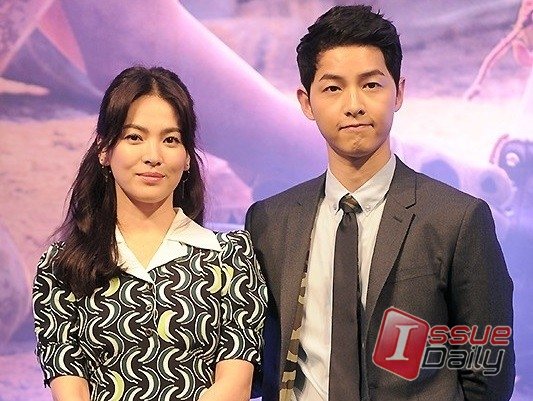 송혜교-송중기 2년 만에 파경..송중기 이혼조정신청 issuedaily.com/news/news_view…

#송중기송혜교 #이혼 #성격차이