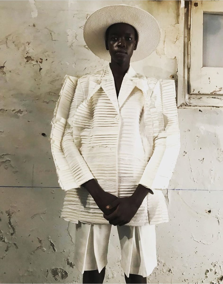 Hoy paso esto en Barcelona <a href="/NousEtudions/">Nous</a>  y me llena de orgullo que seas mi amiga diseñador <a href="/ROMINACARDILLO/">Romi Cardillo</a>