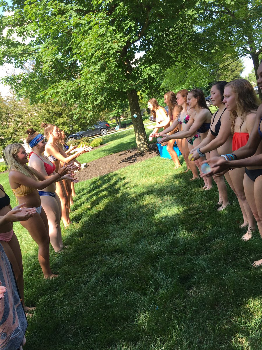 BoroCompCheer's tweet photo. Team bonding ☀️💙 #poolparty #compsquad https://t.co/S8aYvIly4Z