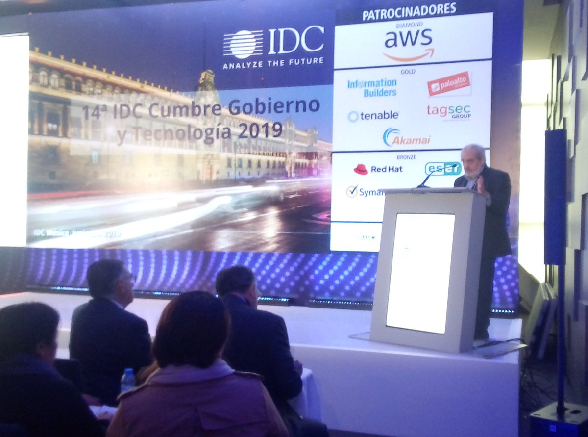 antropohackers's tweet photo. Los procesos innovación tecnológica con impacto social requieren la participación activa de la ciudadanía, el gobierno, las empresas y la academia.

Excelente día en la 14ª IDC Cumbre Gobierno y Tecnología 2019.

¡Gran evento! @IDCLatin

#InnovaUNAMSocial
#SoftwareSocialLab https://t.co/37thgdWSA3