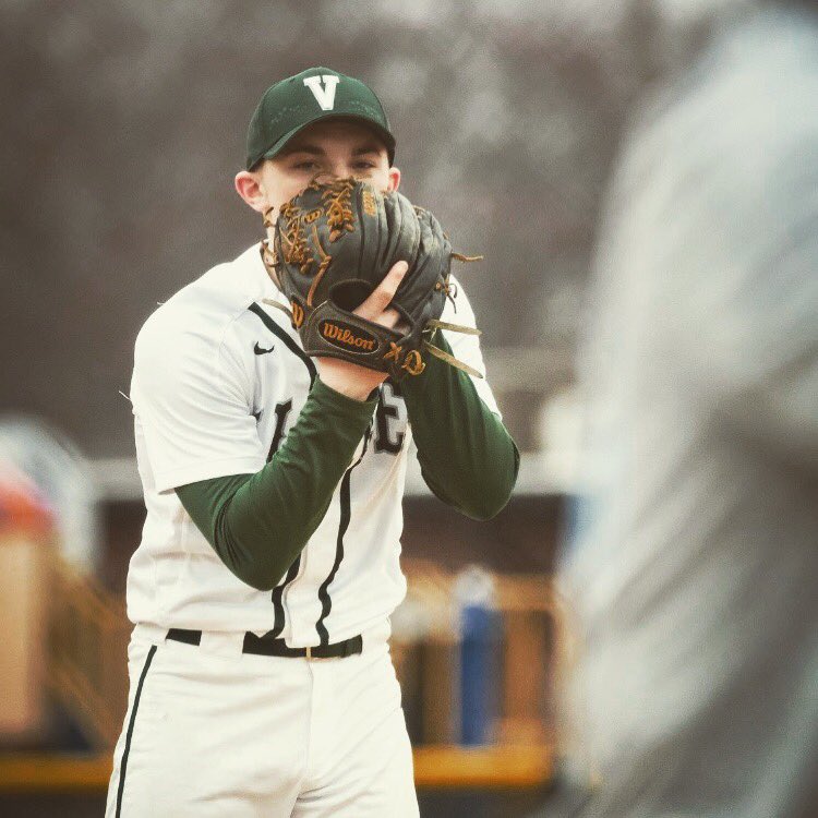 ILBraves's tweet photo. #BravesInvite2020 @Indiana_Reds 🚨Spotlight Athlete🚨 Bo Deckard (Vincennes Lincoln HS) LHP/1B/OF Mid 80s tops 87mph. Hits for average + Very Athletic #uncommitted https://t.co/iY6RhWHIbc