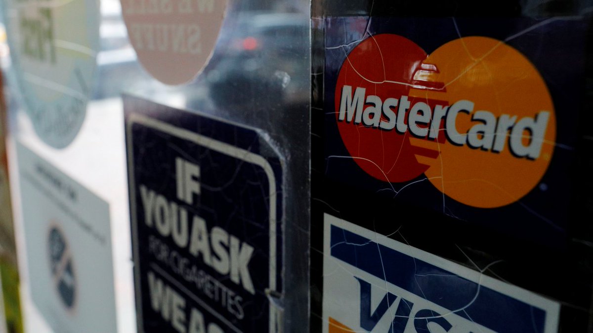 firstpost's tweet photo. The previous #RBI directive was silent on whether #data can be processed abroad or should only be done locally. #datastorage #paymentfirms
https://t.co/cIXWAWB37U https://t.co/x21fCwWfOo