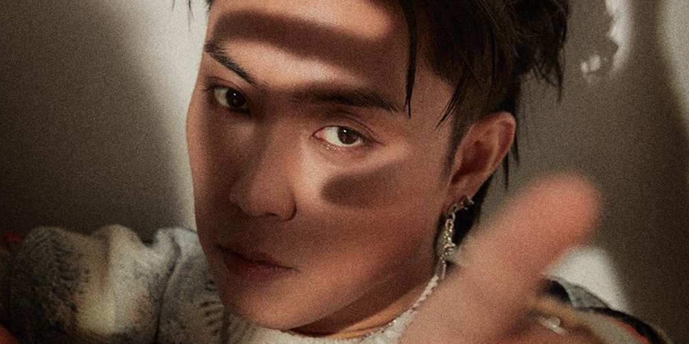 allkpop's tweet photo. Eun Ji Won is more charismatic than ever in D-Day poster for his 6th solo album 'G1'
https://t.co/KT6AyUkhD5 https://t.co/j4YEVj6E8A
