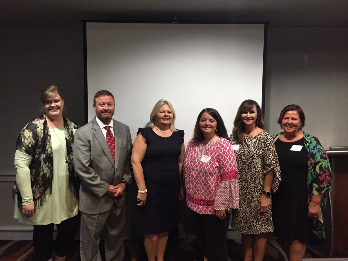 BKLewis68's tweet photo. LCS presented at today’s #AplusCR Summer Leadership Conference. So proud of our leadership team and secondary teachers. It’s not about programs but improving our practice. Thanks for making it happen! #LCSforKids https://t.co/2vdjOwsVPf