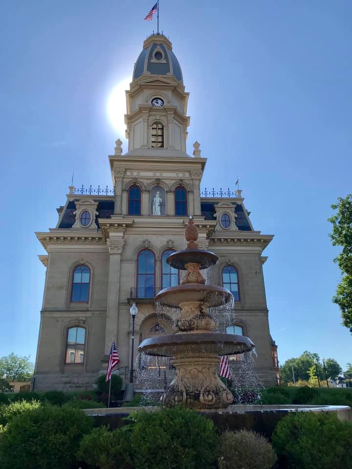 OhioCourthouses's tweet photo. The Logan County Courthouse exudes strength and beauty following a $12.5 million renovation due to serious structural damage in the dome and other deterioration. "People identify it with Logan County. It's a beautiful building. It's a unique building to all others around it." https://t.co/BXYya10DE4
