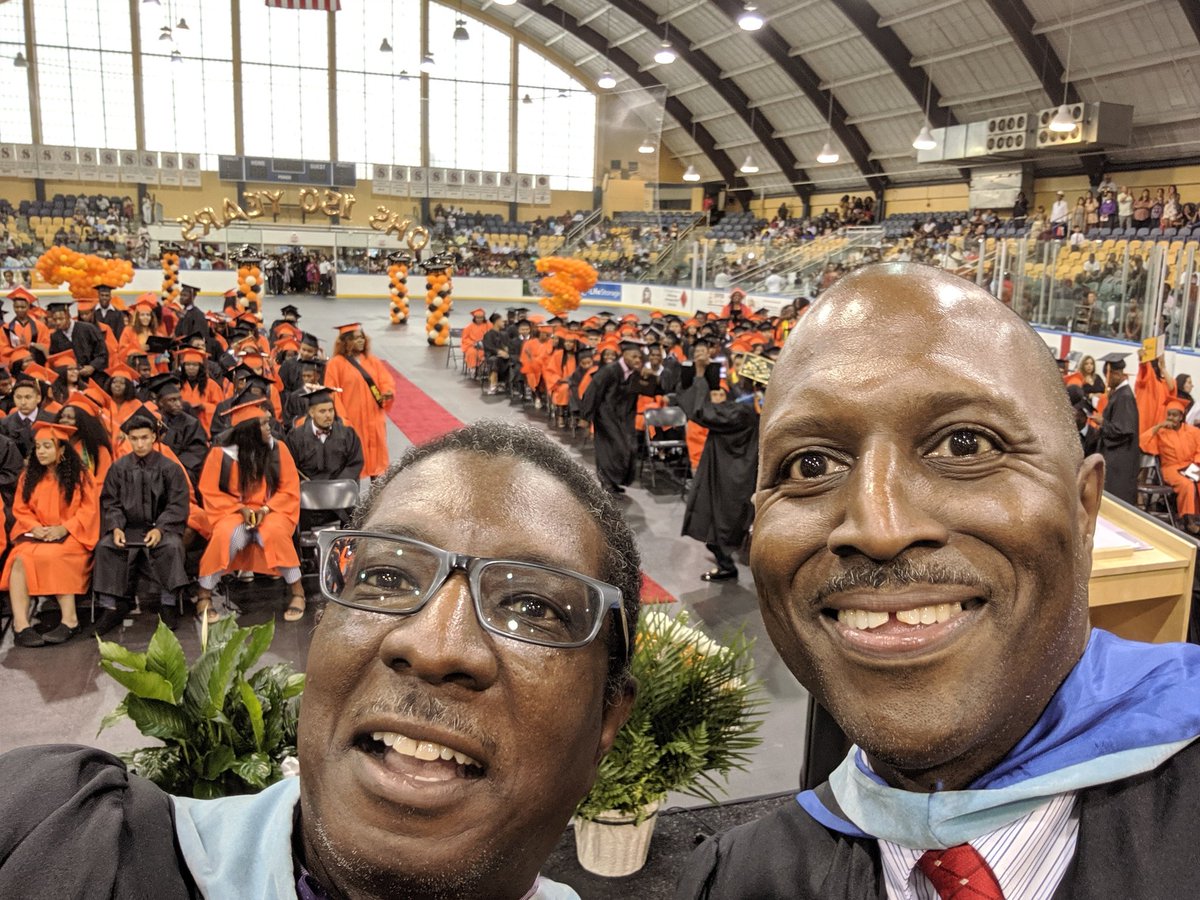 Congratulations to the outstanding 2019 graduates of Orange High School! #highachievment #OrangeHigh #2019Grads
