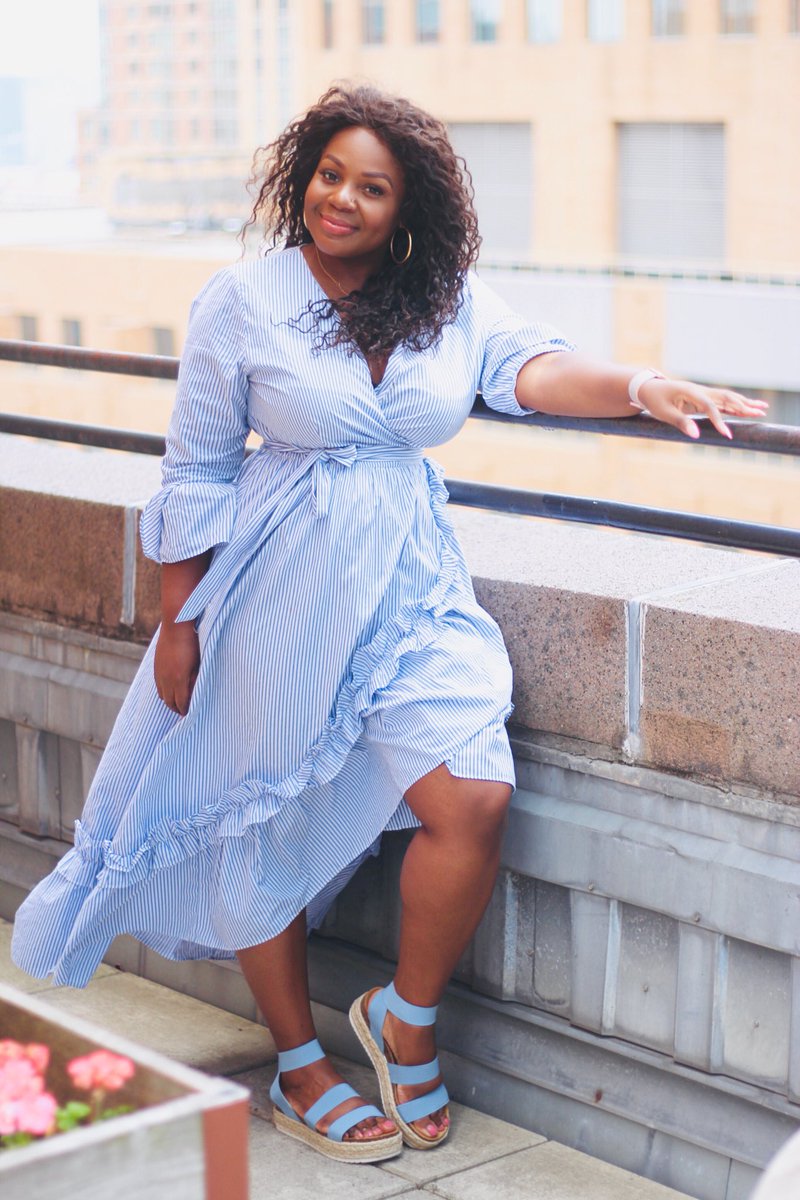 CurvEnvy's tweet photo. @Macys Great Sandal Sale has begun!! Scored 4pairs of shoes at 40% off 🤗 including my 1st pair of @SteveMadden #flatforms 
Get them here: https://t.co/2Q7M4WkrzE 

#macysstyle #AD https://t.co/t0oRDKMxR2
