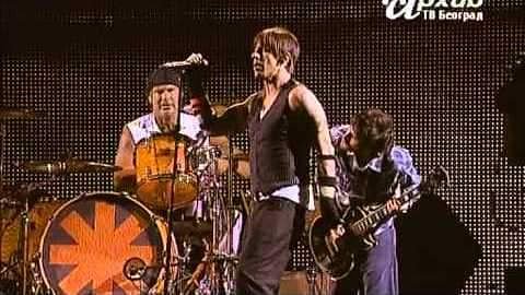 ChiliPeppersArg's tweet photo. #EfeméridesRHCP #IntergalacticTour | El 26 de junio de 2007, Red Hot Chili Peppers se presentó en el Green Fest de Indjija, Serbia, siendo el show de la banda en ese país en su historia.
El recital apenas duró una hora por malas condiciones climáticas y por un malestar de John https://t.co/ZPwQQdtv0q