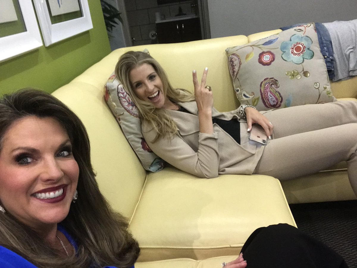kgslive's tweet photo. Getting cozy at #fox5dc @tadietz and I are live at 11:30 to talk about how the #women crushed tonight! #2020Election https://t.co/jfRiKhMZRe
