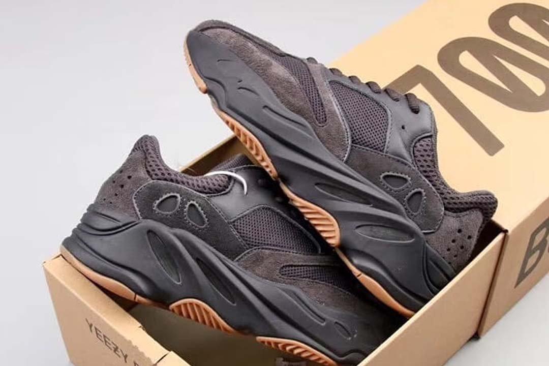 Sneakercon37's tweet photo. adidas Yeezy Boost 700 “Utility Black”
Release Date: June 29th, 2019
$300
👇👇👇
https://t.co/TdAcZSwo6G https://t.co/vIGpkeSVab