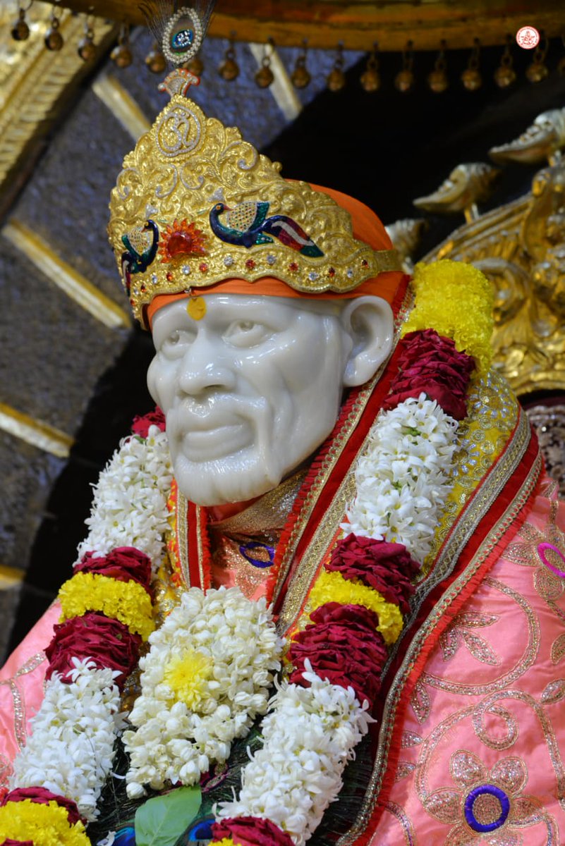 SSSTShirdi's tweet photo. *|| साई रहम नजर करना  ||*
*श्री साईबाबा समाधी मंदिर - शिर्डी*
       गुरूवार दि २७ जून २०१९
   *🌷शिर्डी माझे पंढरपूर- आरती 🌷* https://t.co/7ijyTlAA5H
