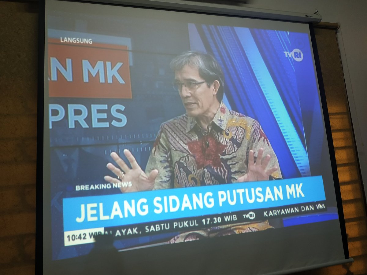 netgrit's tweet photo. Mari simak @HadarNG jelang Sidang Putusan MK live di TVRI
.
.
.
.
.
#Netgrit
#NetgritPeduli
#KawalPemiluJagaSuara2019
#KPJS2019
#Pemilu2019 https://t.co/Mb2dS7E5BC