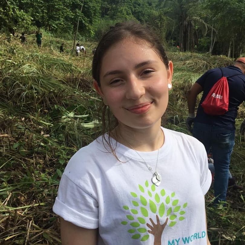 adoptabosque's tweet photo. Gracias a los estudiantes del grupo #MyWorld @TheOxfordSchool por su participación en el Gran Día Nacional de Reforestación #ReforestaPanama #SiembromiVida en apoyo a la #AlianzaPorElMillon @alianzaAXM
Ya han participado con #VoluntariosADOPTA por 3 años seguidos
#yoAdoptoBosque https://t.co/l5aFgshFHi