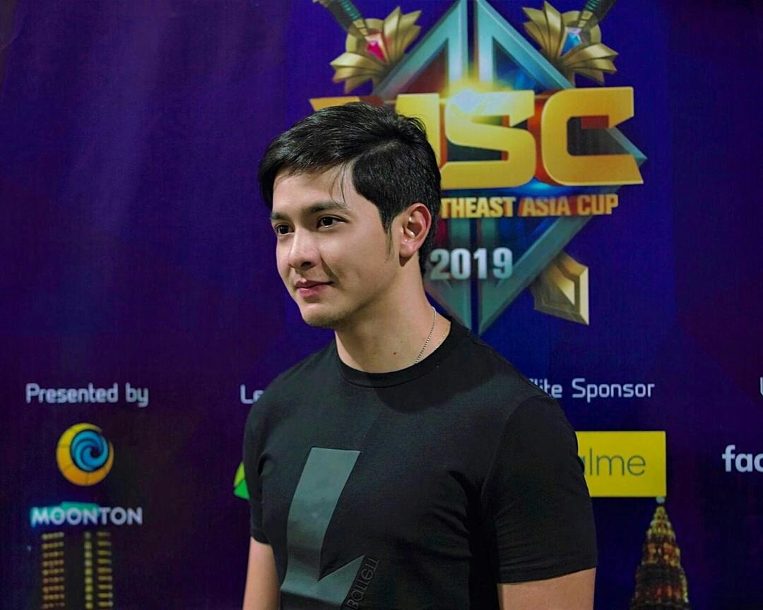 Gamer Alden 😊

Reposted from: aldenrichards02 - Always a gamer. Thank you MSC2019 see you again next year! 🕹

#HELLOLoveGoodbyein34days