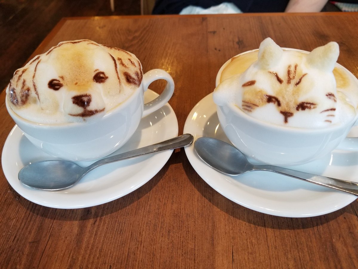 ドラ 原宿のリシュー Cafe Reissue なぅ めちゃくちゃ可愛いのがきたー やば ラテアート 原宿 リシュー wモカ