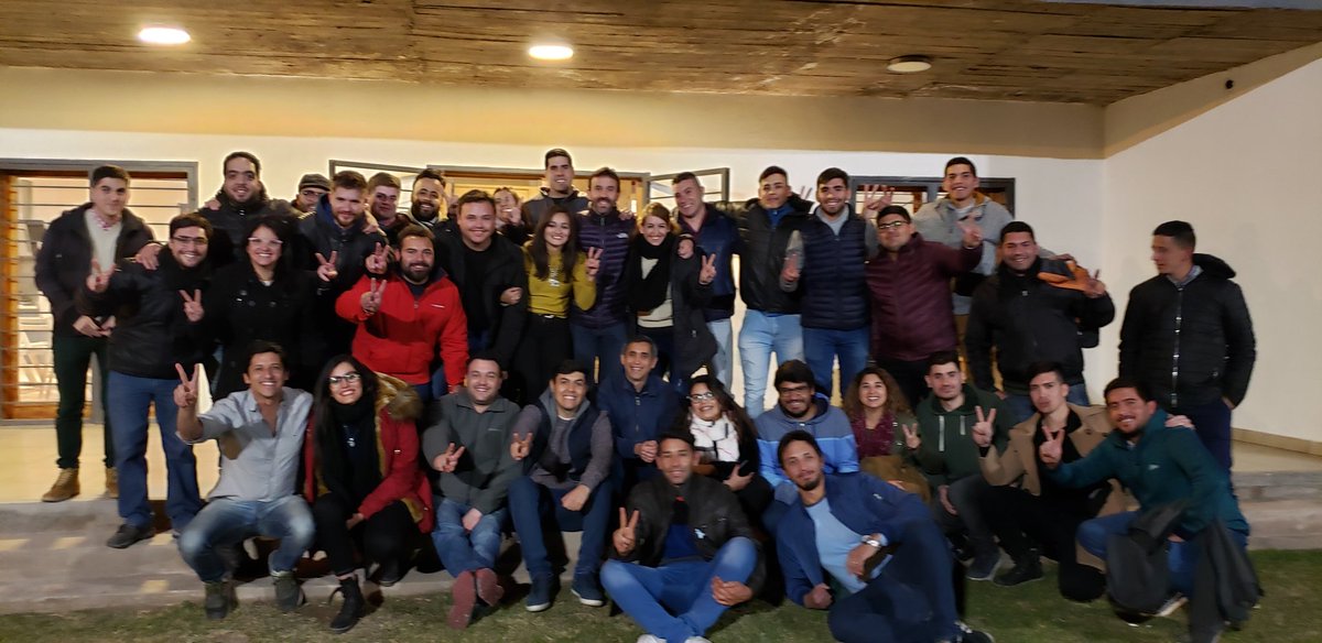 GermanCerezo10's tweet photo. Alguna duda de lo que somos? Alma, corazón y vida, peronismo del bueno, por que cuando los de abajo se mueven, los de arriba tiemblan. El cambio ya comenzó, #SUMATE #AlbertoParedesUrquiza2019 
@estebanm87 @LuisSimonetti14 @3Dalu @ParedesUrquiza @josemartinezlr @FelipeAlvarezLR https://t.co/mtLYyjJbZp