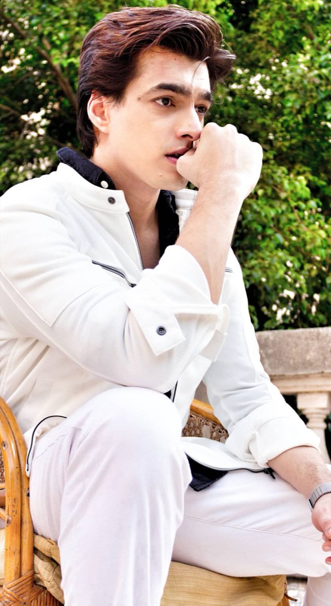 Lara_thefoodie's tweet photo. Mr hottie khanπππππππππππ₯π₯π₯π₯π₯π₯π₯π₯π₯
#yrkkh #MohsinKhan #KartikGoenka #HottestEver @momo_mohsin @StarPlus @TeamMohsinkhan https://t.co/nVVPruLuHB