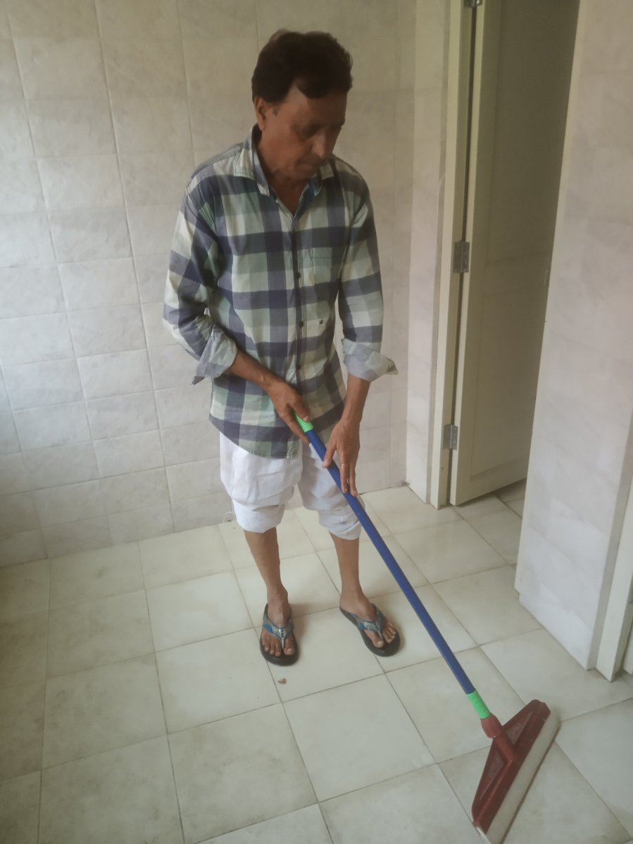 #MYMSME Cleaning of office toilets on 25.06.2019 during "Swachhta Pakhwada 2019" at CIHT Jalandhar https://t.co/I6wSICAX73