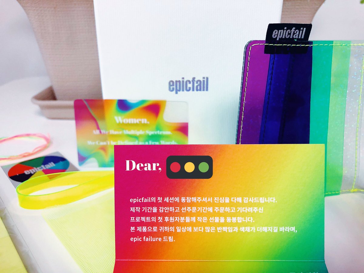 epicfailsession's tweet photo. 🌈선주문 기간에 주문해주신 구매자님의 후기 사진입니다.✨ 무지개색 목걸이 스트랩은 선입금 기간이었던 6월 12일까지의 구매자분들께 드린 특전으로 일반판매에는 아쉽게도 해당되지 않습니다.😭 현재 디엠으로 1차 제작분 일반 판매 주문 가능하며 무료배송 이벤트는 6월까지만 해당됩니다. https://t.co/PJvQzWjOQQ