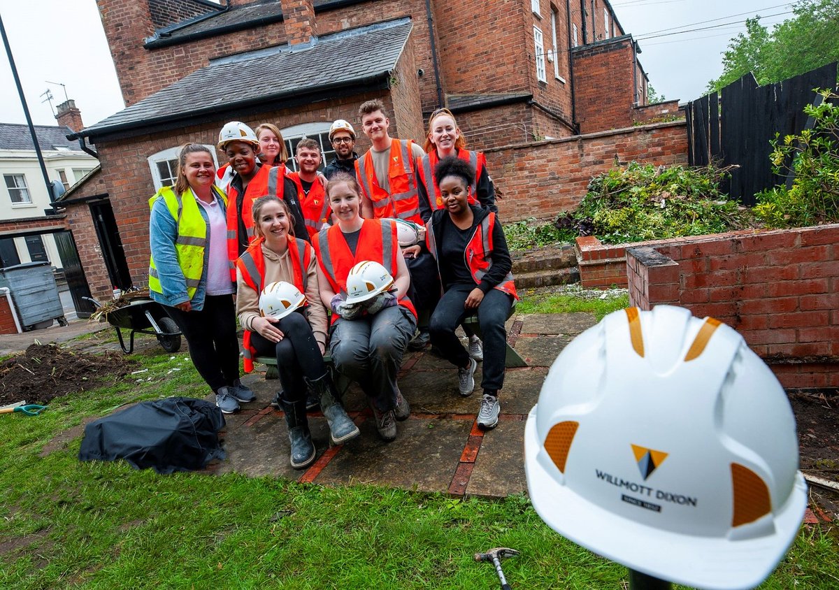 Our Management Trainee, Jordan Rees and a team of trainees have been making some fantastic progress as part of this year’s #WDTraineeChallenge with @SalvArmyHQ in #LeamingtonSpa - this week they were joined by some of the residents to begin installing the outdoor patio.