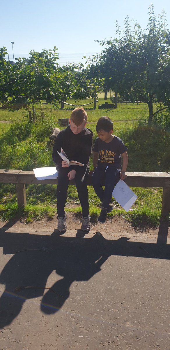 MrsPSmith7's tweet image. More pictures of our morning reading to our buddies.