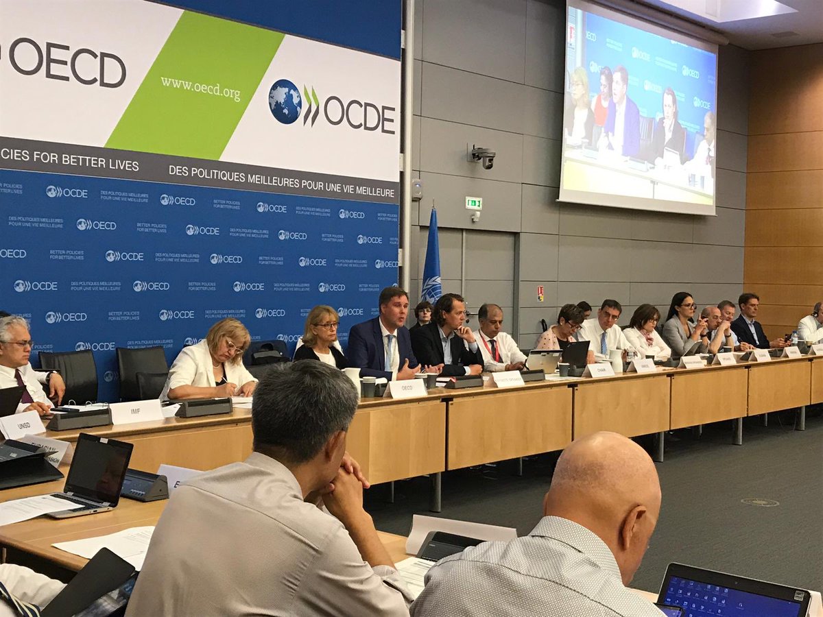 UKOECD's tweet photo. .@OECD_Stat are at the forefront of the data revolution providing Member States with invaluable analysis to address policy challenges such as measuring the #digital economy and resolving #trade asymmetries. #UKstatistics #cesUNECE #Statistics https://t.co/4MofByXd9d