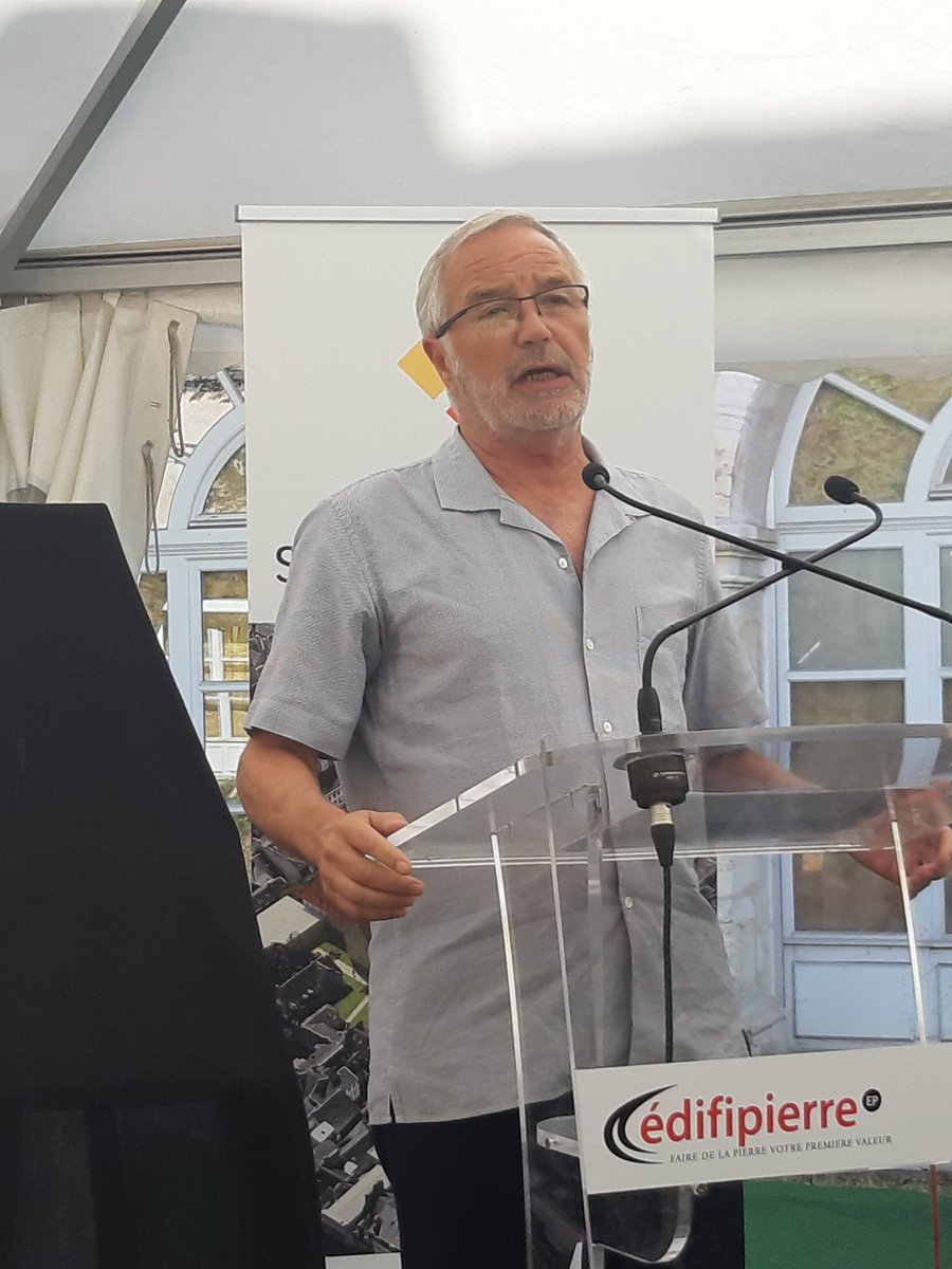 MarienLovichi's tweet photo. Pose de la première pierre du superbe programme de renouvellement urbain de la clinique SteMarthe le "faubourg SteMarthe" magnifique projet. Respectueux de la ville et en plein centre 👏👏 #Dijon #Vinci #Edifipierre https://t.co/qT4GqNypi8