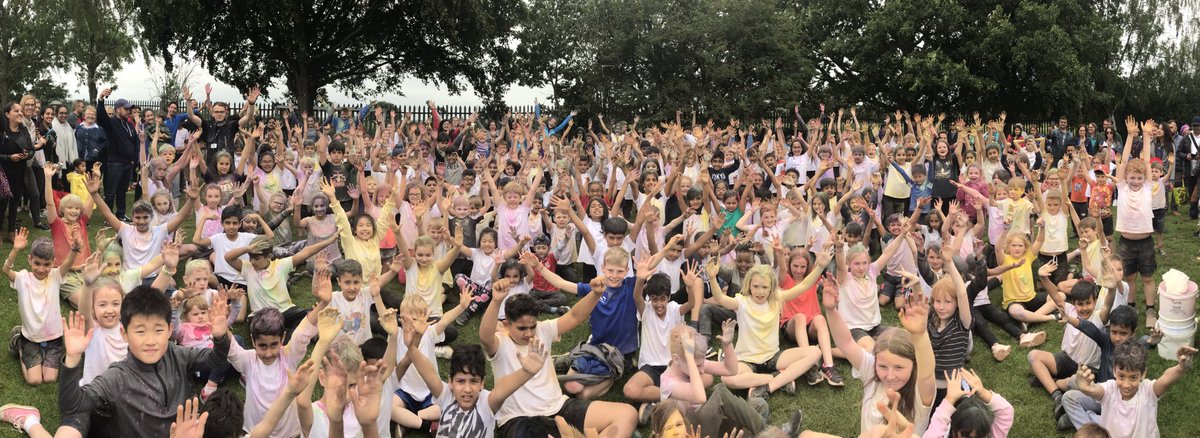 FinhamY6's tweet photo. COLOUR RUNNNNNNNNN! Finham Primary Sports Day turned out BRIGHT despite the gloomy weather... https://t.co/xHIREPHRiI