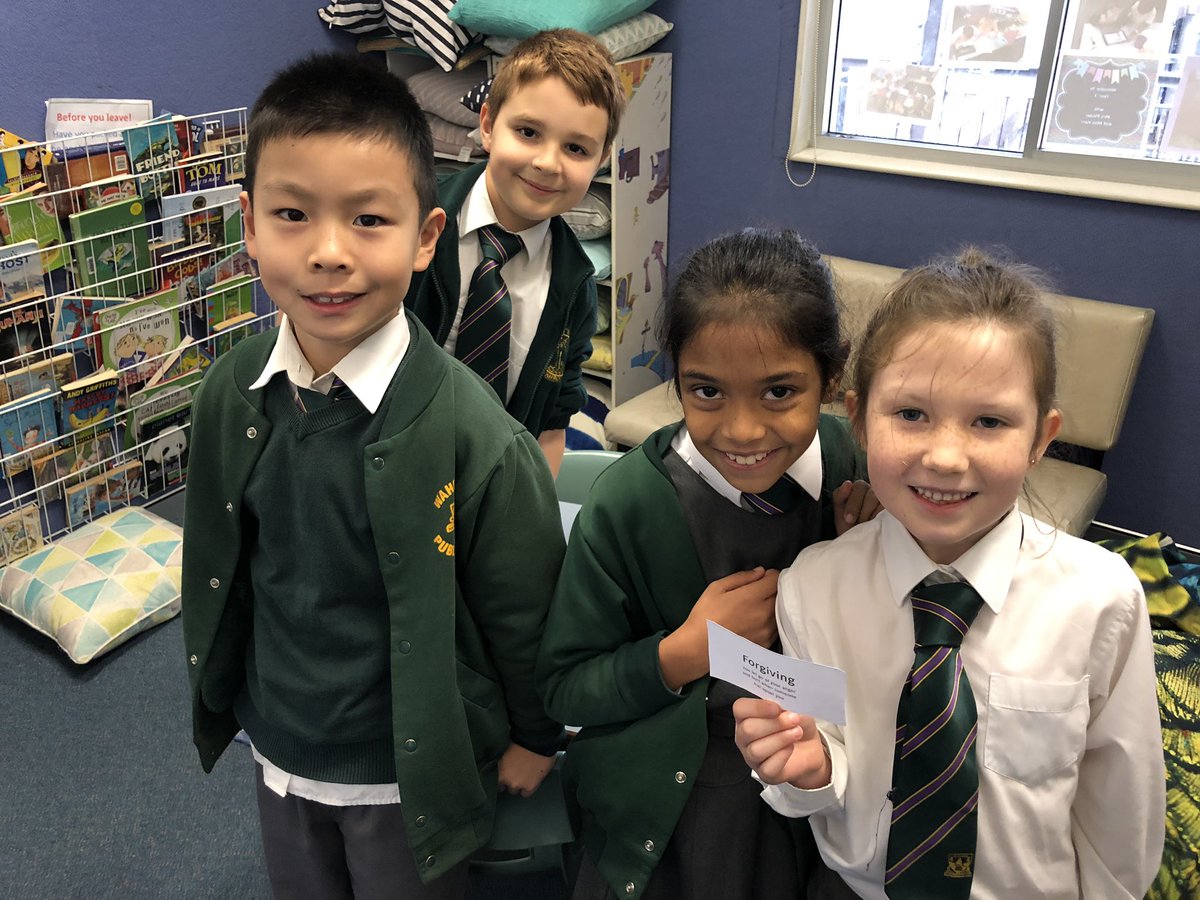 MissBent4's tweet photo. 3P loved Wellbeing Week @WPSbushschool the students reflected on their own personality traits and strengths. We broke into groups and took turns teaching the class what each word means to us! Kindness, hard-working, brave, funny and forgiving. https://t.co/Mpy3tyXg5r