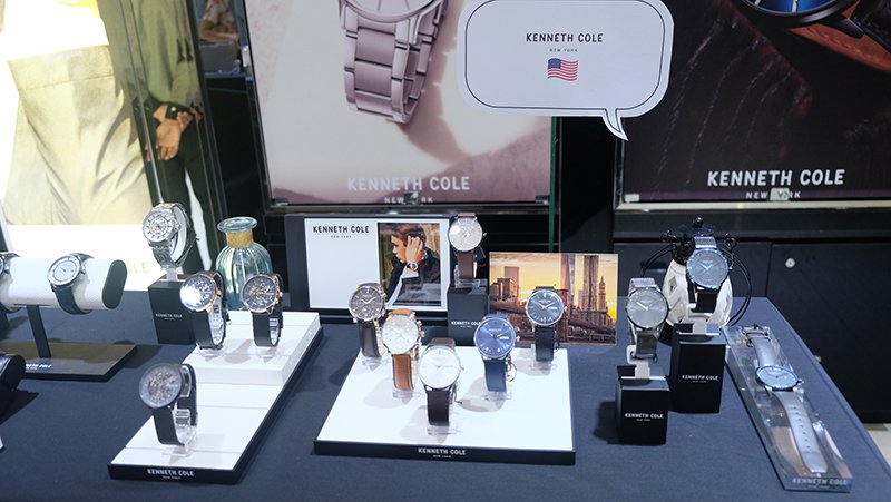 HangOutIndo's tweet photo. #KennethCole, yang baru saja meluncurkan sebuah rangkaian koleksi #jamtangan pria dan wanita di #WatchStudio, PIK Avenue. Koleksi jam tangan terbaru Kenneth Cole jam tangan mewah bertenaga matahari.

Selengkapnya di https://t.co/FagyothvXQ
#hangoutindo #watches #lifestyle https://t.co/ad0QnEDqRI