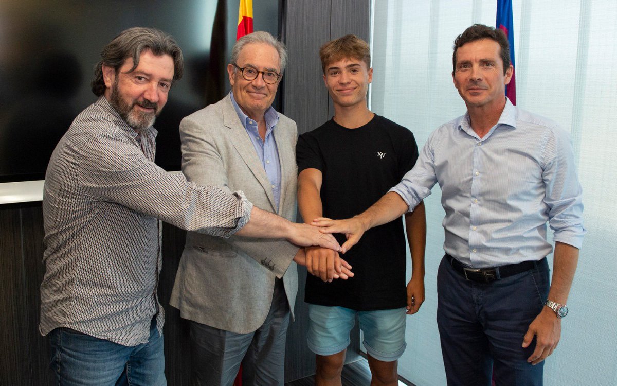 FCBmasia's tweet photo. 📝 Josep Cerdà, de 16 anys i procedent del CE Constància, s’incorporarà al Juvenil B a partir de l’1 de juliol

👍 Benvingut Josep i moltes gràcies a la família Cerdà per confiar en la Masia per a la formació del vostre fill com a jugador i persona

#FCBMasia https://t.co/uGJtCrbRmn