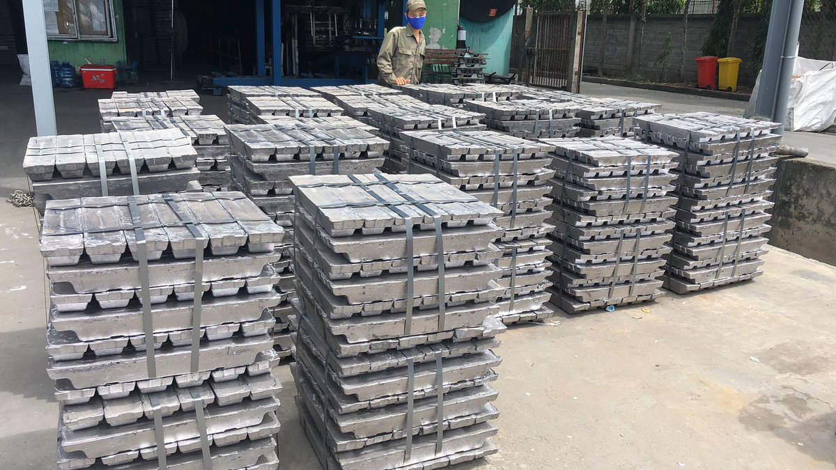 HTPLGLOBAL's tweet image. loading done of remelted lead ingots to Mumbai,India.