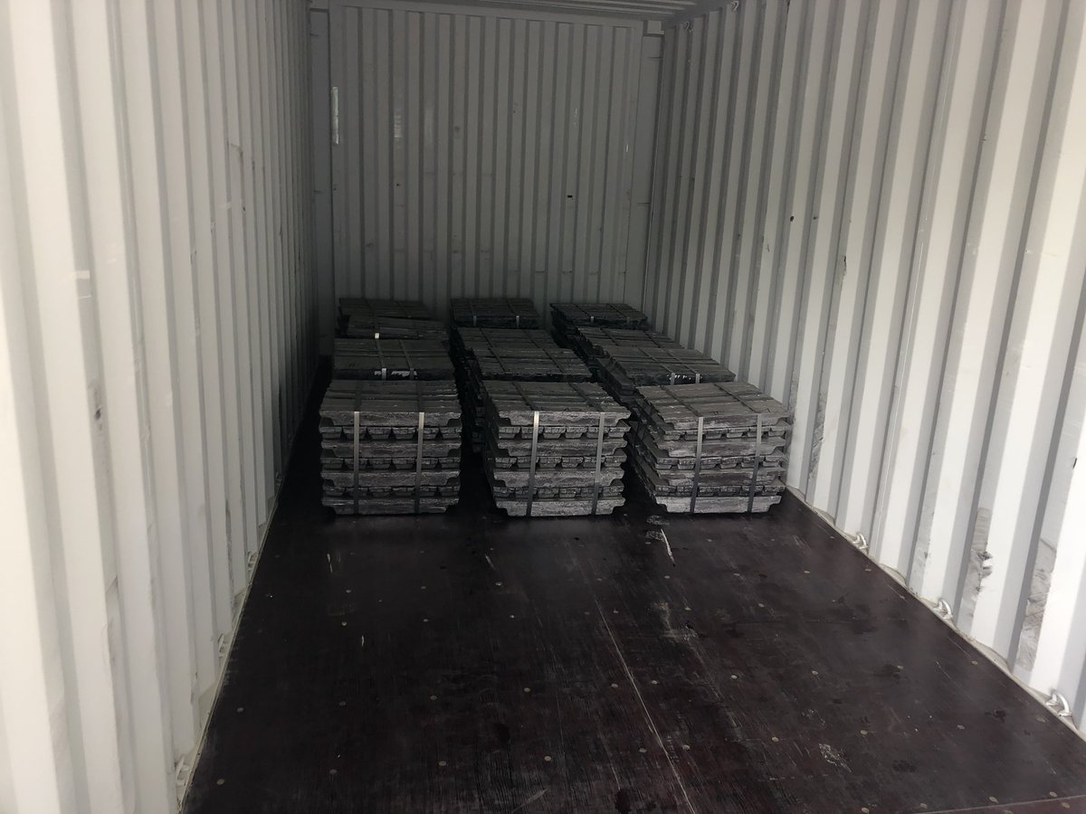 HTPLGLOBAL's tweet image. loading done of remelted lead ingots to Mumbai,India.