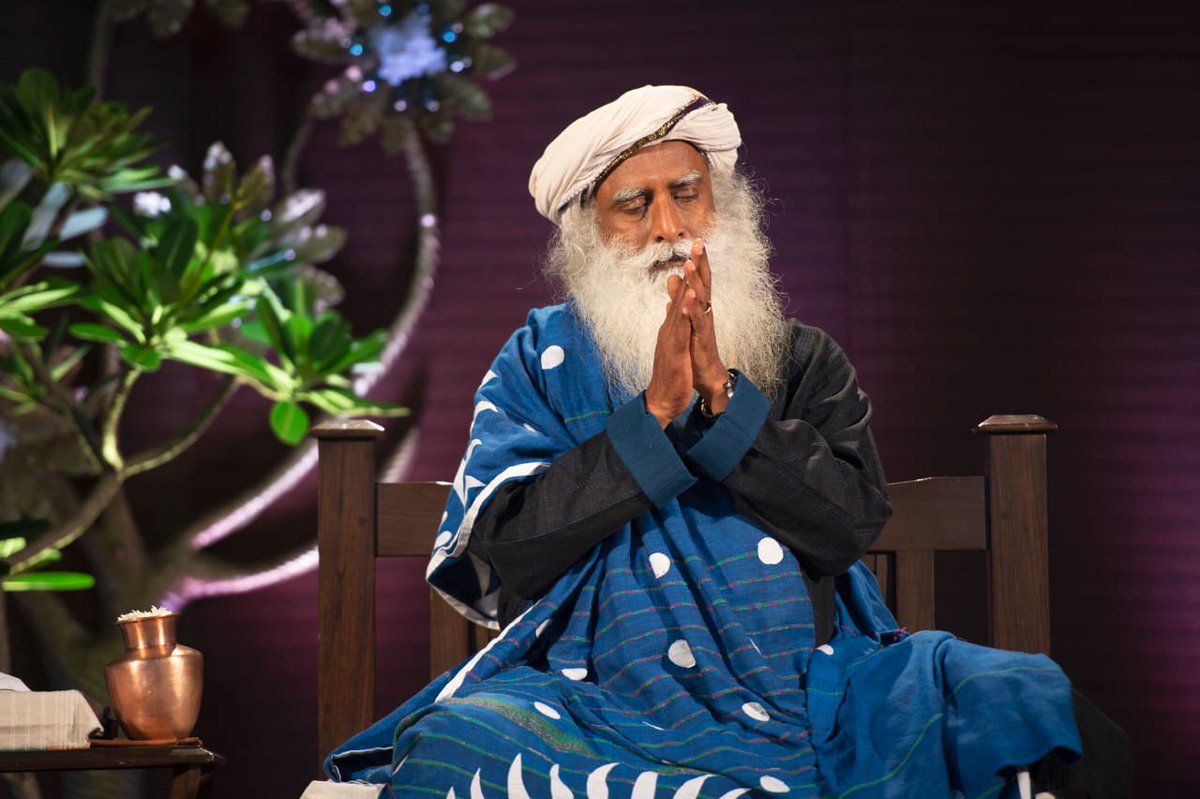 SadhguruJV's tweet photo. When heaven-sellers lose the market, the drug-sellers will gain. In this cusp, making Humanity Conscious enough to experience nameless ecstasies of one’s interiority is the challenge of our times. -Sg #SadhguruInDelhi https://t.co/6CI40HswjO