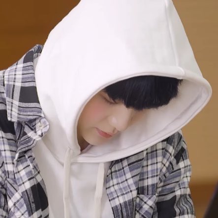 Yoongi is my world ⁷ 🐰🐱🍊 tweet media