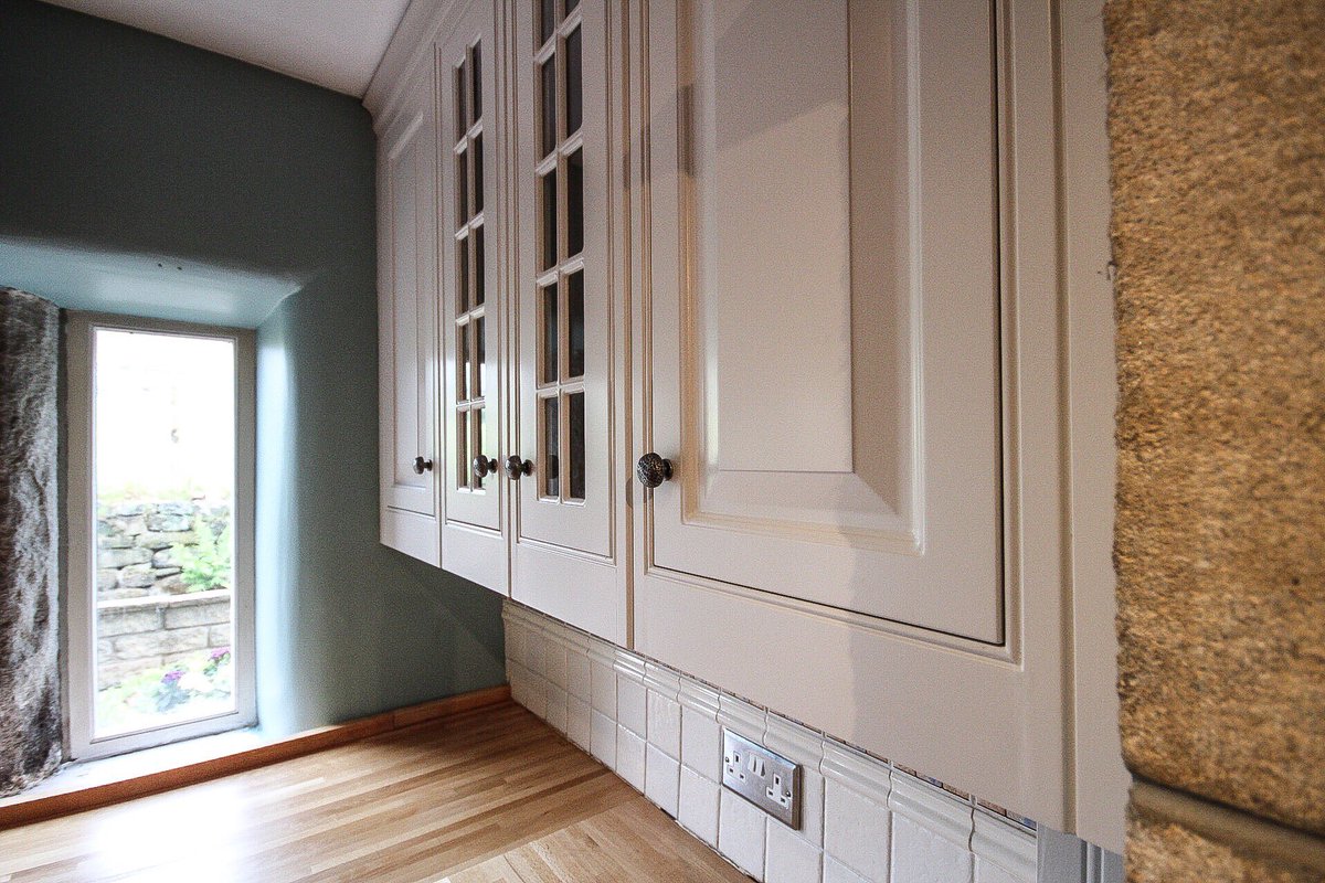 Our latest kitchen took us to Todmorden. It’s been finished in skimming stone. #hpkuk #specialistkitchenpainters <a href="/TikkurilaProCe1/">TikkurilaProCenter_StHelens</a>