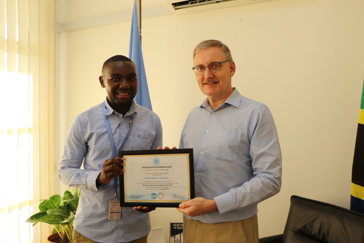 AJRodriguezUN's tweet photo. Yesterday I met with @YUNA_Tz & they presented @UnitedNationsTZ with a certificate of appreciation for supporting this year's Tanzania International Model UN (#TIMUN2019)!
Happy to have supported the event along with @UNFPATanzania & @UNICEFTanzania!
#Youth2030 #UNTZ https://t.co/5uwUm4Z9fJ