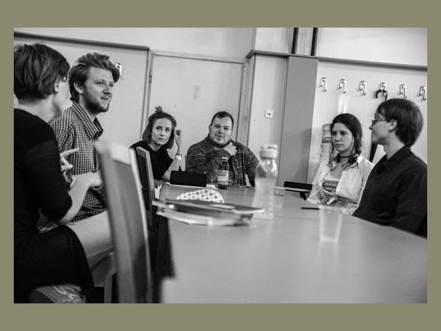 [RAZPIS]
@SNG_DRAMA_LJ Ljubljana dramatičarke in dramatike, stare do 30 let vabi k sodelovanju pri 6-mesečnem dramskem laboratoriju Nova branja pod mentorstvom Siomne Hamer.
veza.sigledal.org/prispevki/nova…