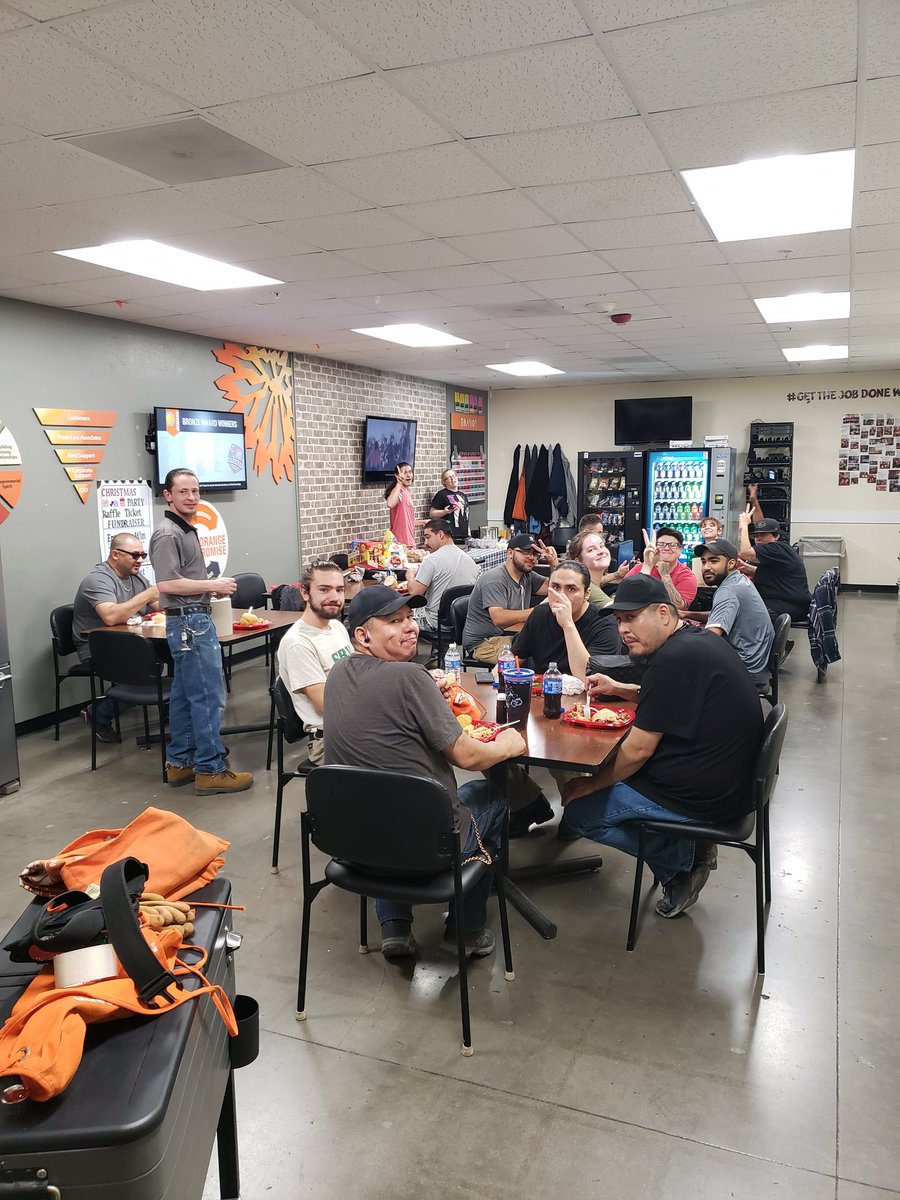 Freight team food share! Brisket, BBQ pulled pork, and many sides and desserts going down!  Best freight team out there! Packdown team also doing a great job cleaning overheads. Thank you guys and gals for all your hard work! #3501proud #D94rocks