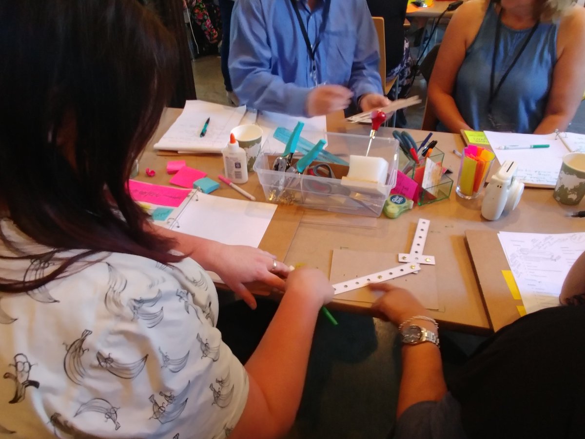 doramedrano777's tweet photo. Day 3 #MakerEdInstitute! So excited I got to facilitate my 1st PD session as a Lead Maker Trainer @MakerEdOrg - thanks to @aVndrwrff for the opportunity to talk about my fave thing: #mathed + #making! We used linkages + ratios for our ~Application Project~ approach to #makered. https://t.co/0rKVctK8Si