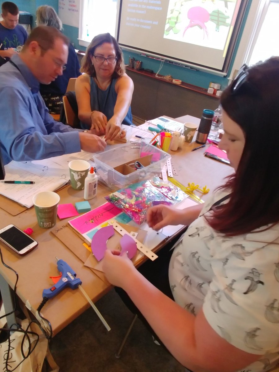 doramedrano777's tweet photo. #MakerEdInstitute participants jumped into a review of ratios + explored how pivot points change the ratio relationship between their linkage input & output. Then they had to work with a partner to create a linkage creature that represents themselves using ratios #makered #mathed https://t.co/5EFJh4CvDD