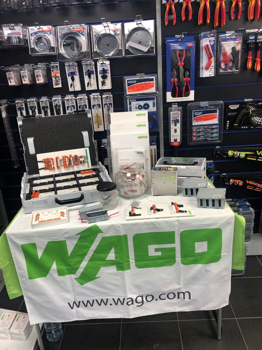 WAGO_Michelle's tweet photo. Trade Day at Switch Electrical Spalding to celebrate 10 years of Switch!! Come on down to see the fantastic WAGO products (aswell asHager and Lumineux!) and also grab a burger and a sweet treat!!! Happy 10 years Switch!  #wago #products #weconnect #lboxx #l32 #switch #electrical https://t.co/5piAkqwaQu