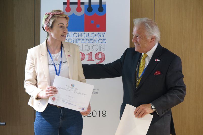ARTrichologists's tweet photo. Award winners are grinners at the Trichology Conference 2019 #tricho2019.
Be like Kathryn Nash #haircare #trichology #RegisteredTrichologist #winner #studentoftheyear2019 https://t.co/2wTdpY7Rks